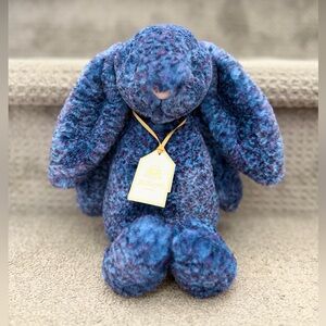 🚫𝐒𝐎𝐋𝐃🚫

Authentic Jellycat Hopscone Luxe Bunny